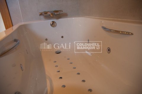 Купить виллу в Андорра, Испания с 4 спальни, 260м², № 6019 - фото 25