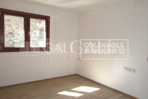 4 bedrooms house for sale in Principado De Andorra (Ninguna Poblacion Tiene C.P.), Lleida, Catalonia, Spain № 6020 - photo 25