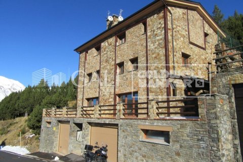 4 bedrooms house for sale in Principado De Andorra (Ninguna Poblacion Tiene C.P.), Lleida, Catalonia, Spain № 6020 - photo 3