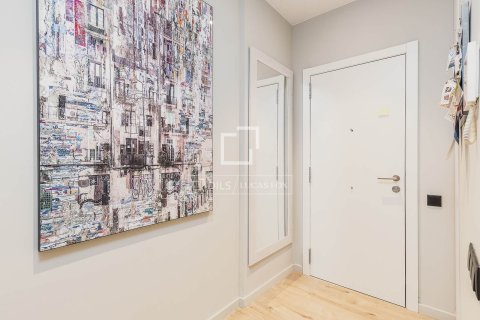 Ático de 2 dormitorios en venta en Barcelona, Cataluña, Spain № 3969 - foto 29