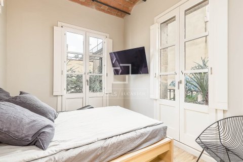 Ático de 2 dormitorios en venta en Barcelona, Cataluña, Spain № 3969 - foto 19