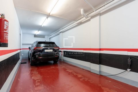 Villa de 5 dormitorios en venta en Sant Cugat del Vallès, Barcelona, Cataluña, Spain № 3965 - foto 30