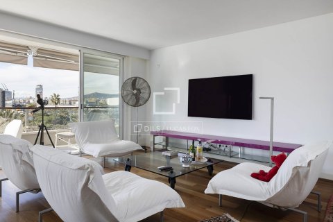 Apartamento de 3 dormitorios en venta en Barcelona, Cataluña, Spain № 3773 - foto 13