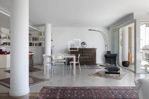 Apartamento de 3 dormitorios en venta en Barcelona, Cataluña, Spain № 3773 - foto 14