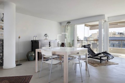 Apartamento de 3 dormitorios en venta en Barcelona, Cataluña, Spain № 3773 - foto 16