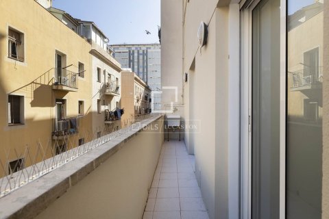 Apartamento de 3 dormitorios en venta en Barcelona, Cataluña, Spain № 3773 - foto 22