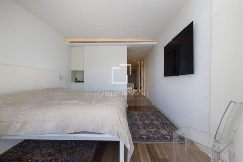 Apartamento de 3 dormitorios en venta en Barcelona, Cataluña, Spain № 3773 - foto 25