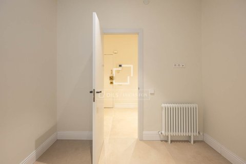 3 chambres apartment à vendre à Barcelona, Catalonia, Spain № 3771 - photo 15