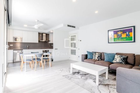 Apartamento de 2 dormitorios en venta en Sitges, Barcelona, Cataluña, Spain № 3769 - foto 3