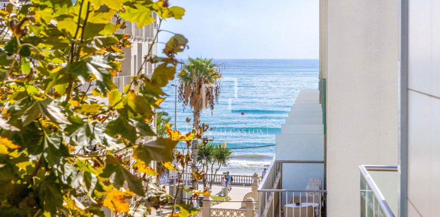 Apartamento de 2 dormitorios en venta en Sitges, Barcelona, Cataluña, Spain № 3769