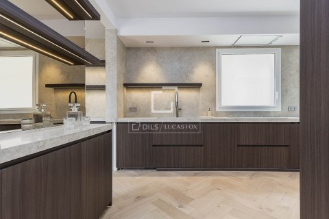 Ático de 3 dormitorios en venta en Barcelona, Cataluña, Spain № 3767 - foto 19