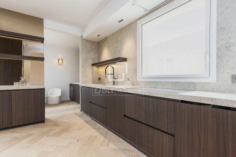 Ático de 3 dormitorios en venta en Barcelona, Cataluña, Spain № 3767 - foto 17