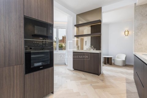 Ático de 3 dormitorios en venta en Barcelona, Cataluña, Spain № 3767 - foto 18