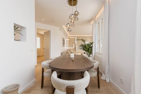 Ático de 3 dormitorios en venta en Barcelona, Cataluña, Spain № 3767 - foto 8