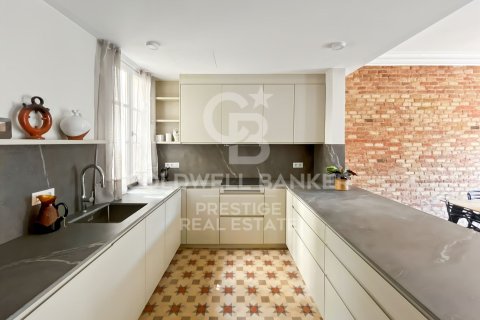 3 bedrooms apartment for sale in Barcelona, Catalonia, Spain № 5615 - photo 4