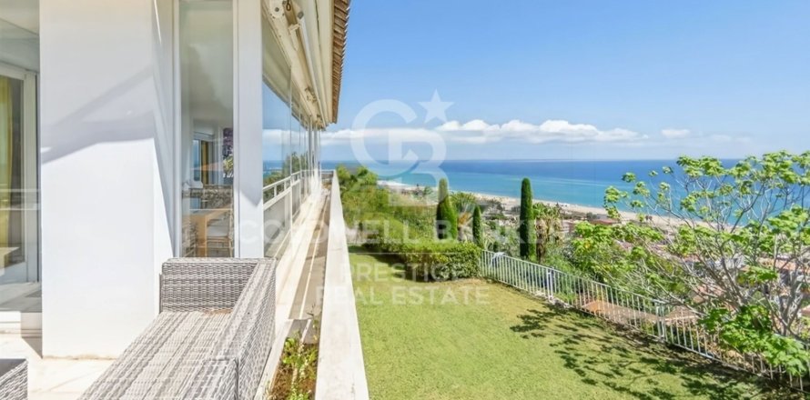 Вилла с 6 спальнями в Кастельдефельсе, Барселона, Каталония, Испания № 5317