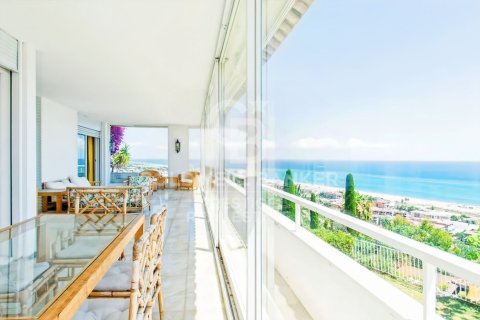 Купить виллу в Кастельдефельс, Испания с 6 спален, 723м², № 5317 - фото 2