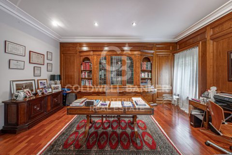 7 bedrooms apartment for sale in Barcelona, Catalonia, Spain № 5315 - photo 12