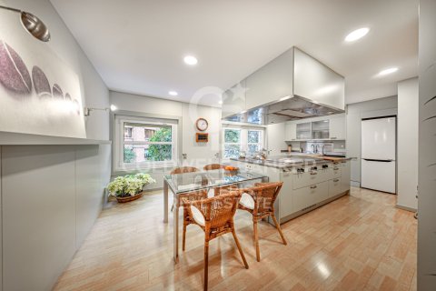 7 bedrooms apartment for sale in Barcelona, Catalonia, Spain № 5315 - photo 15