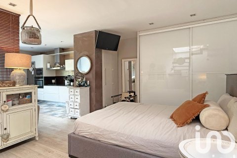 75 sq.m. apartment for sale in Sitges, Barcelona, Catalonia, Spain № 4790 - photo 8