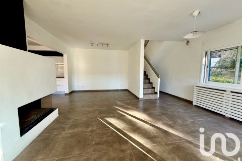 4 bedrooms apartment for sale in Arenys de Munt, Barcelona, Catalonia, Spain № 4786 - photo 11