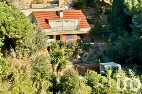 4 bedrooms apartment for sale in Arenys de Munt, Barcelona, Catalonia, Spain № 4786 - photo 4