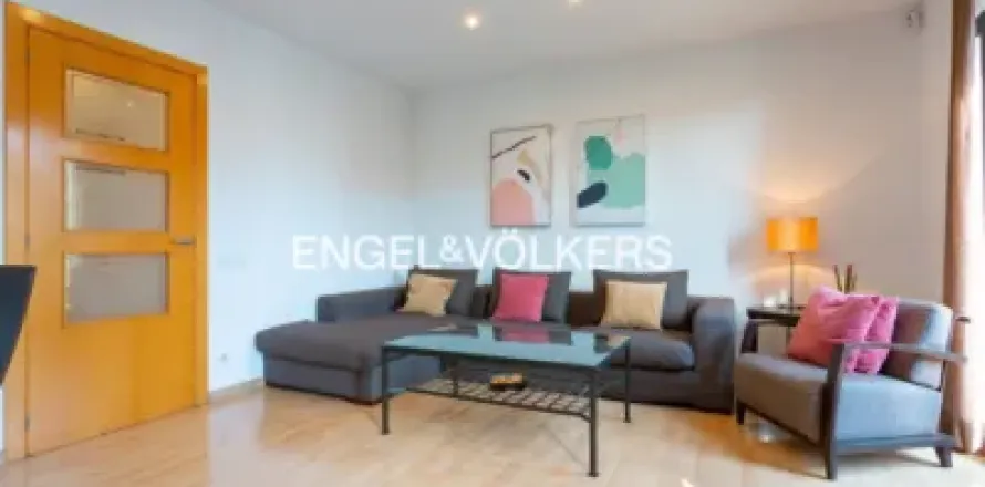 Квартира с 3 спальнями в Эшампле, Барселона, Каталония, Испания № 2578