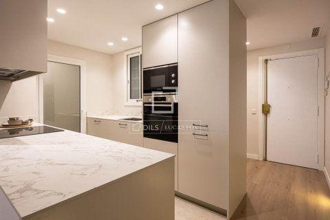 3 chambres apartment à vendre à Barcelona, Catalonia, Spain № 3840 - photo 15