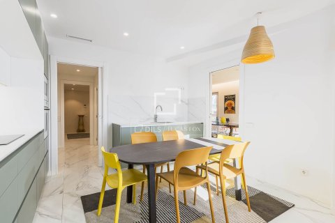 4 chambres penthouse à vendre à Barcelona, Catalonia, Spain № 3838 - photo 9