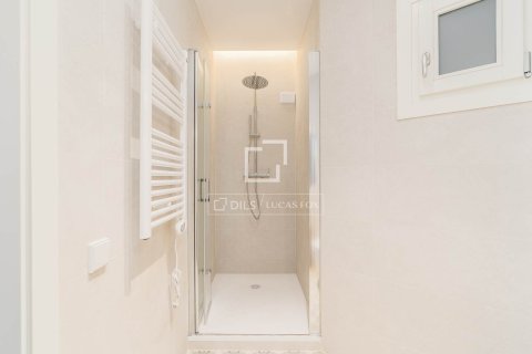 2 bedrooms apartment for sale in Barcelona, Catalonia, Spain № 3839 - photo 13