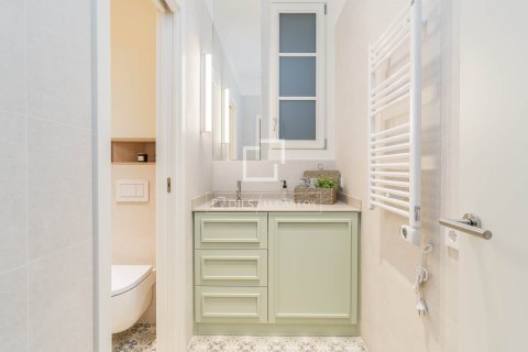 2 bedrooms apartment for sale in Barcelona, Catalonia, Spain № 3839 - photo 2