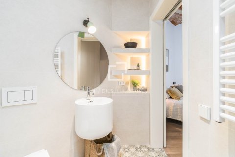2 bedrooms apartment for sale in Barcelona, Catalonia, Spain № 3839 - photo 12