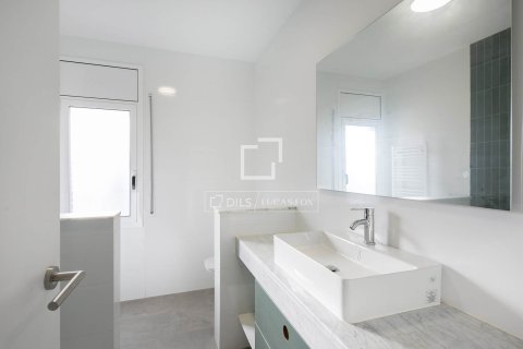 Villa de 5 dormitorios en venta en Bellaterra, Barcelona, Cataluña, Spain № 3841 - foto 19