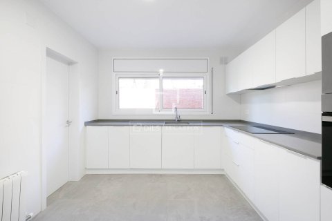 Villa de 5 dormitorios en venta en Bellaterra, Barcelona, Cataluña, Spain № 3841 - foto 10