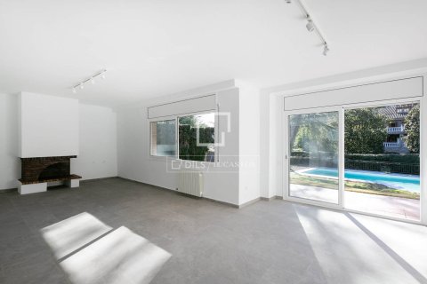Villa de 5 dormitorios en venta en Bellaterra, Barcelona, Cataluña, Spain № 3841 - foto 4