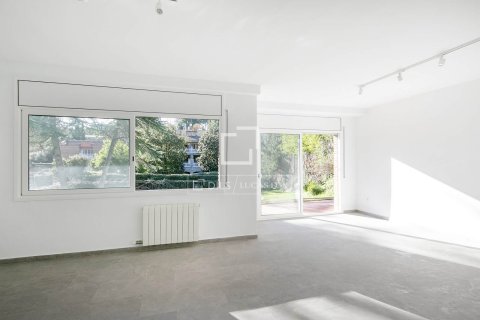 Villa de 5 dormitorios en venta en Bellaterra, Barcelona, Cataluña, Spain № 3841 - foto 8