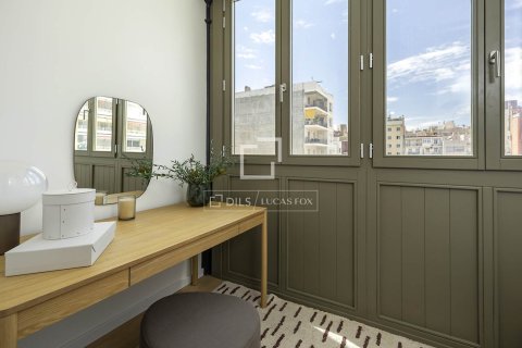 Apartamento de 2 dormitorios en venta en Barcelona, Cataluña, Spain № 4323 - foto 8