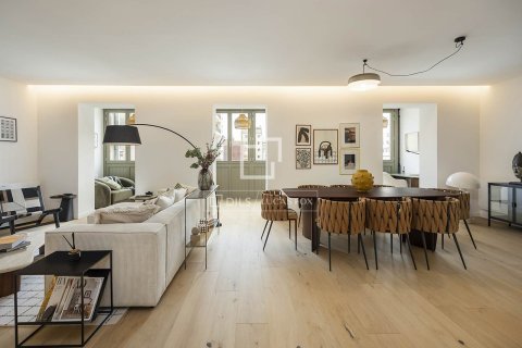 Apartamento de 2 dormitorios en venta en Barcelona, Cataluña, Spain № 4323 - foto 30