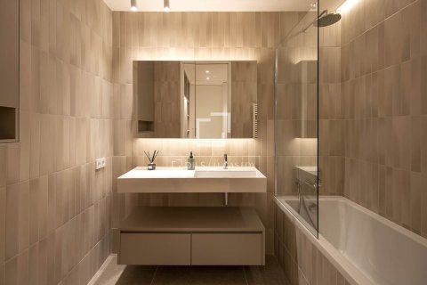 Apartamento de 2 dormitorios en venta en Barcelona, Cataluña, Spain № 4323 - foto 4