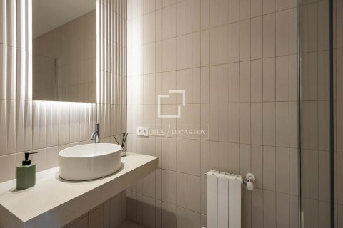 Apartamento de 2 dormitorios en venta en Barcelona, Cataluña, Spain № 4323 - foto 12