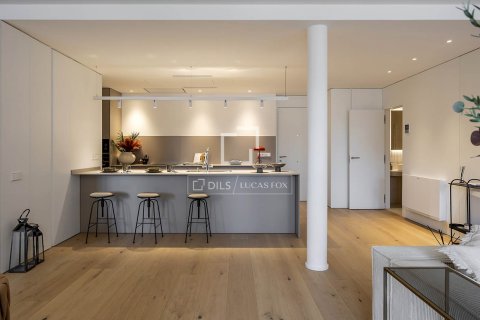 Apartamento de 2 dormitorios en venta en Barcelona, Cataluña, Spain № 4323 - foto 28