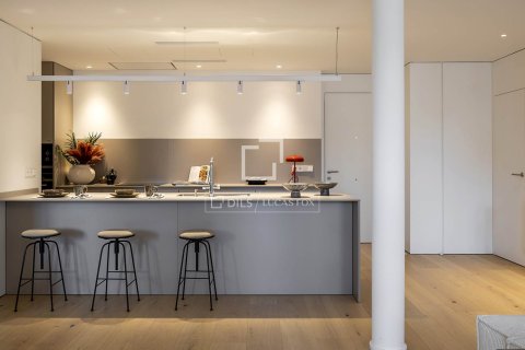 Apartamento de 2 dormitorios en venta en Barcelona, Cataluña, Spain № 4323 - foto 27