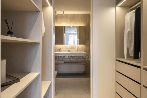Apartamento de 2 dormitorios en venta en Barcelona, Cataluña, Spain № 4323 - foto 5