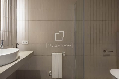 Apartamento de 2 dormitorios en venta en Barcelona, Cataluña, Spain № 4323 - foto 13