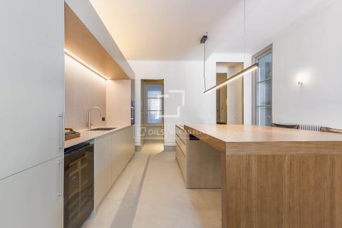 3 chambres apartment à vendre à Barcelona, Catalonia, Spain № 4320 - photo 23