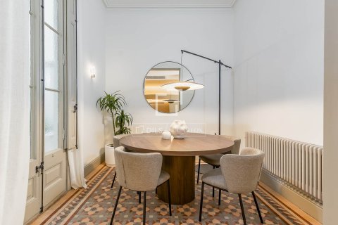 3 chambres apartment à vendre à Barcelona, Catalonia, Spain № 4320 - photo 4