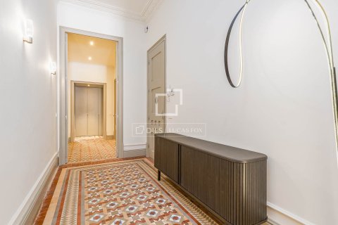 3 chambres apartment à vendre à Barcelona, Catalonia, Spain № 4320 - photo 25