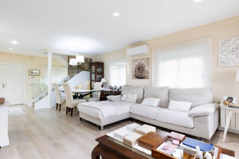 4 chambres villa à vendre à Castelldefels, Barcelona, Catalonia, Spain № 4326 - photo 13