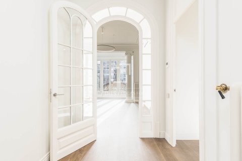 4 chambres apartment à vendre à Barcelona, Catalonia, Spain № 4324 - photo 23