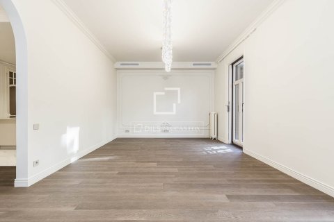 4 chambres apartment à vendre à Barcelona, Catalonia, Spain № 4324 - photo 5